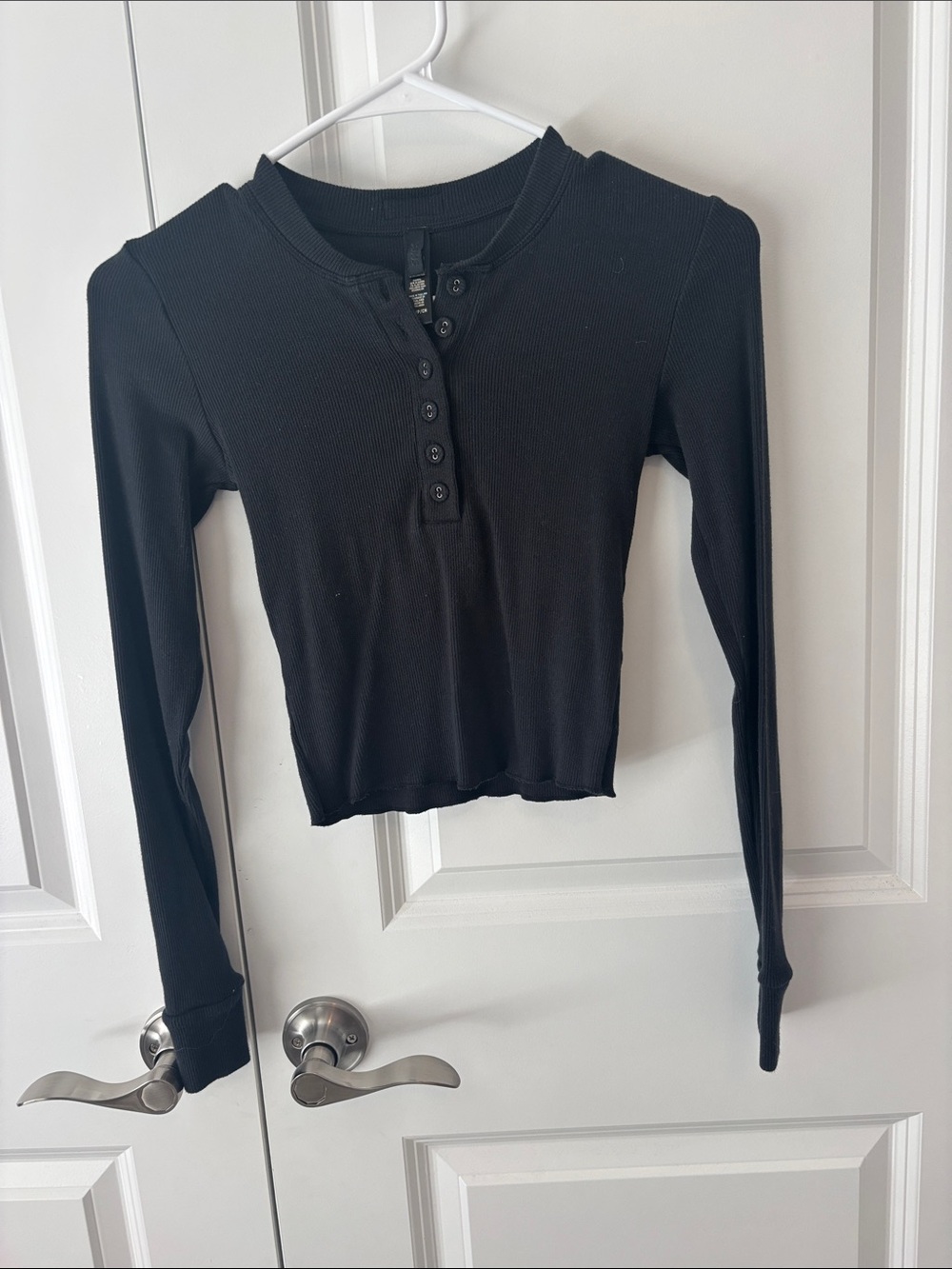 SKIMS Long-Sleeve Henley Ribbed Top Small